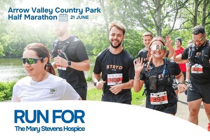 group of people running a marathon