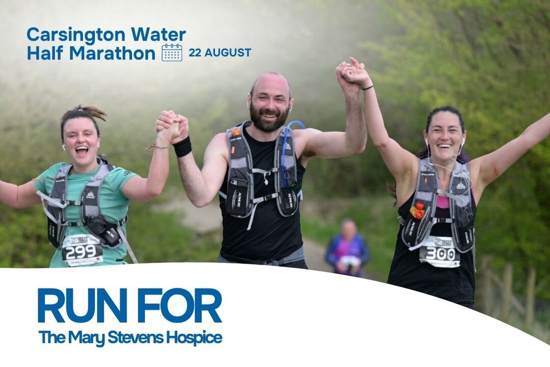 group of people running a marathon