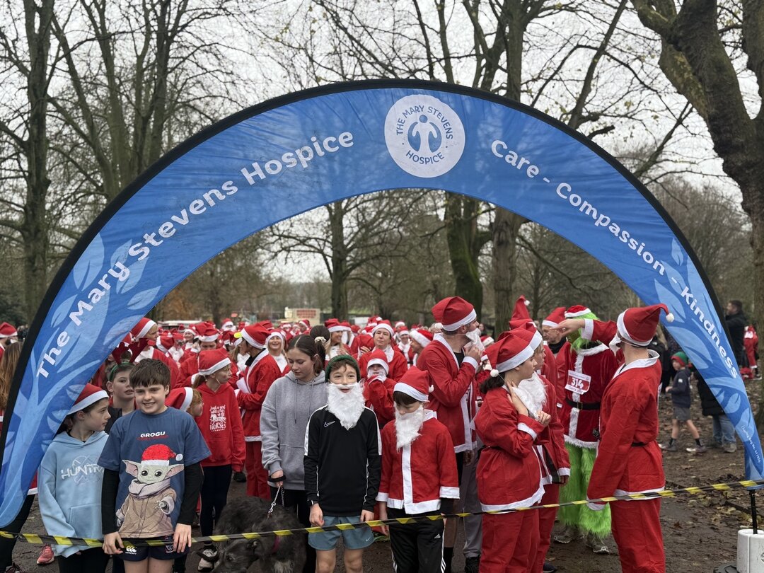 Starting line at santa jog